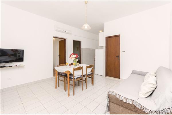 Apartment A1, for 5 persons