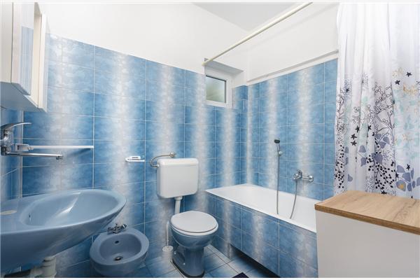 Apartment A1, for 5 persons