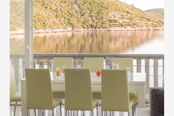 Apartment A1, for 8 persons