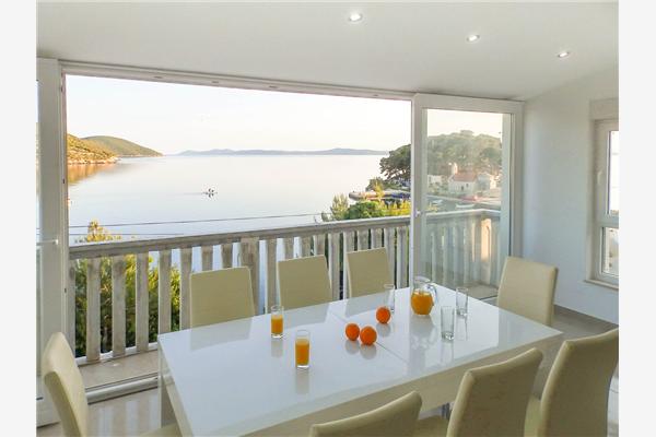 Apartment A1, for 8 persons