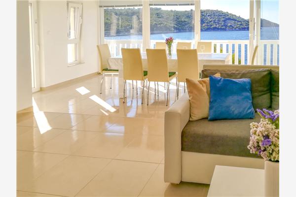 Apartment A1, for 8 persons