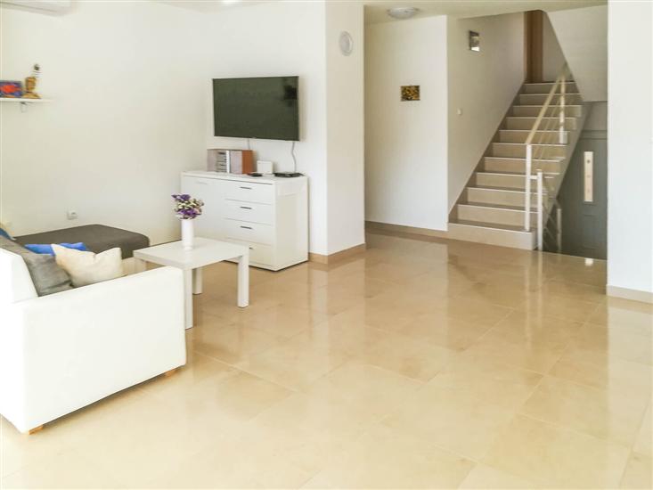 Apartment A1, for 8 persons