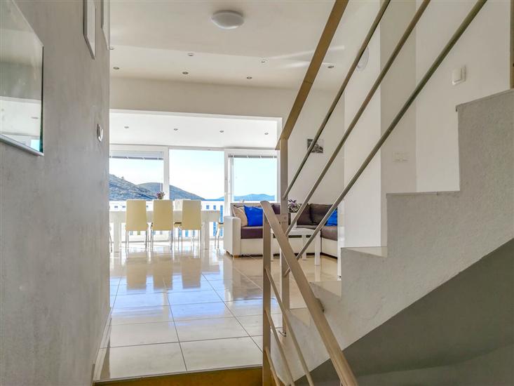 Apartment A1, for 8 persons