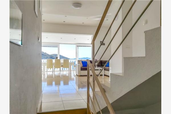 Apartment A1, for 8 persons