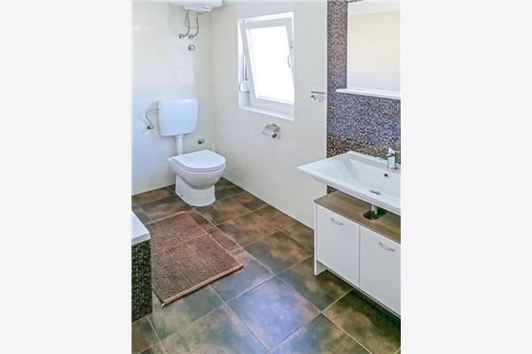 Apartment A1, for 8 persons