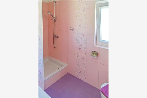 Apartment A1, for 8 persons