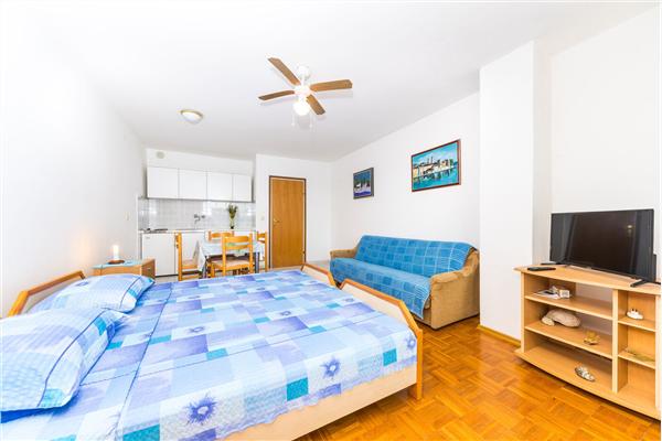 Apartment A2, for 3 persons