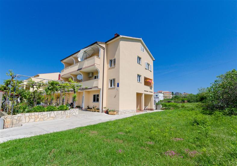 Apartments and Room Sime M