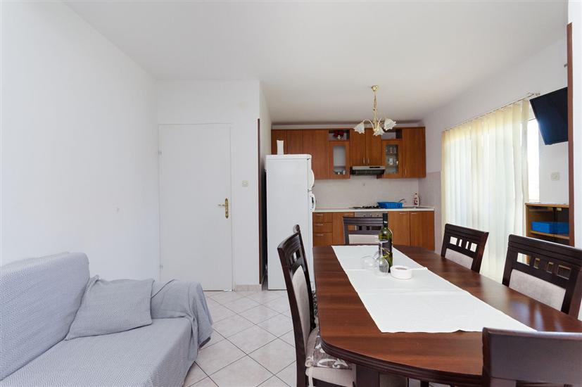 Apartment A1, for 6 persons