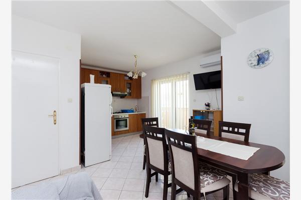 Apartment A1, for 6 persons