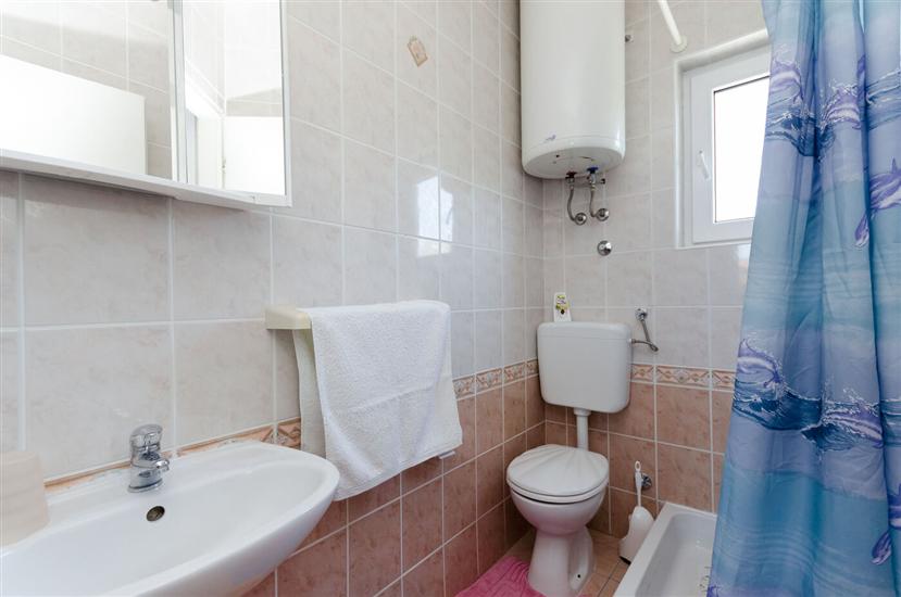 Apartment A1, for 6 persons