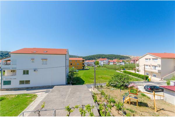 Apartment A2, for 8 persons