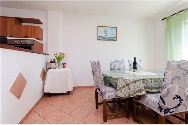 Apartment A2, for 8 persons