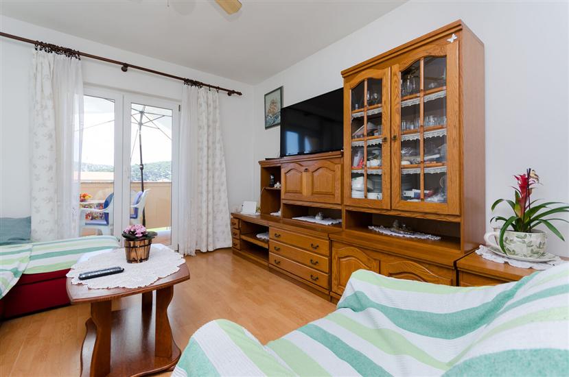 Apartment A2, for 8 persons