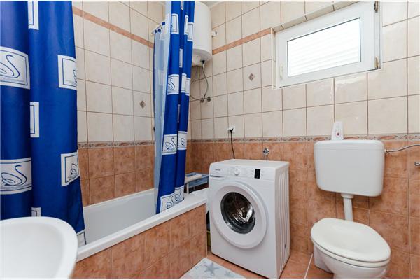 Apartment A2, for 8 persons