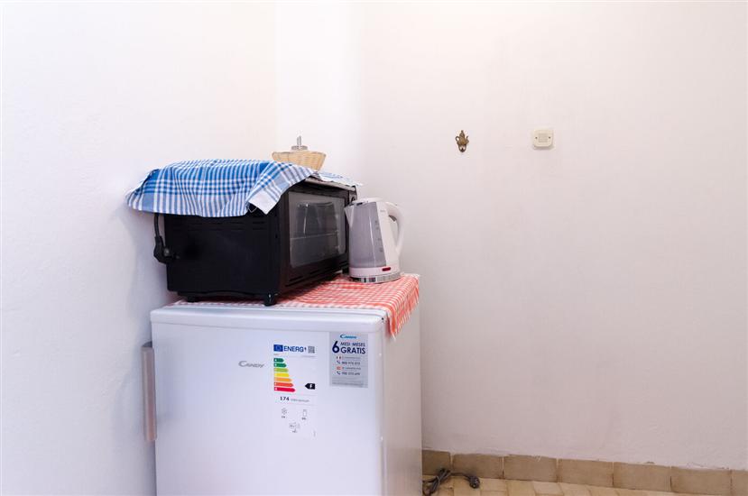 Room S1, for 2 persons