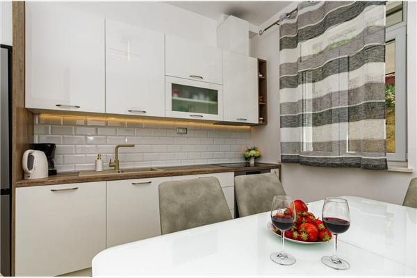 Apartment A1, for 5 persons