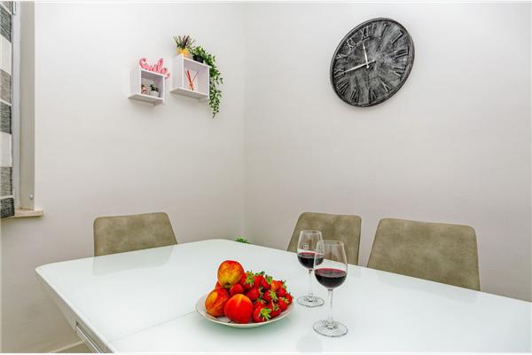 Apartment A1, for 5 persons