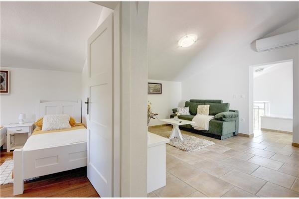 House K1, for 8 persons