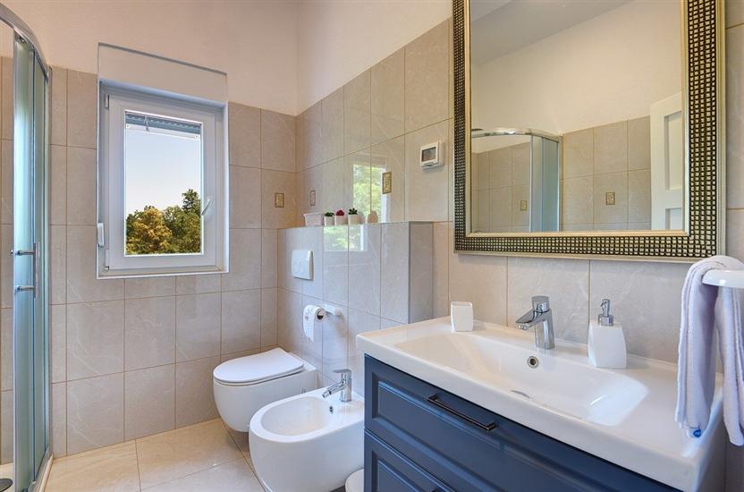 Hiša K1, na 8 osebe