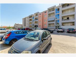 Appartement Split en Trogir Riviera,ReserverenDoraVanaf 156 €