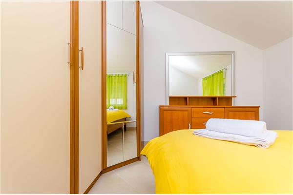 Apartment A1, for 5 persons