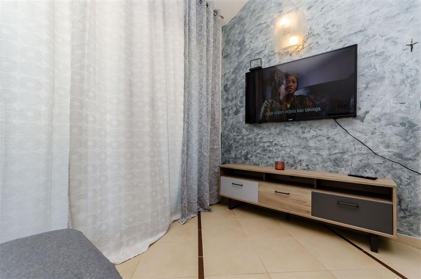 Apartment A1, for 5 persons