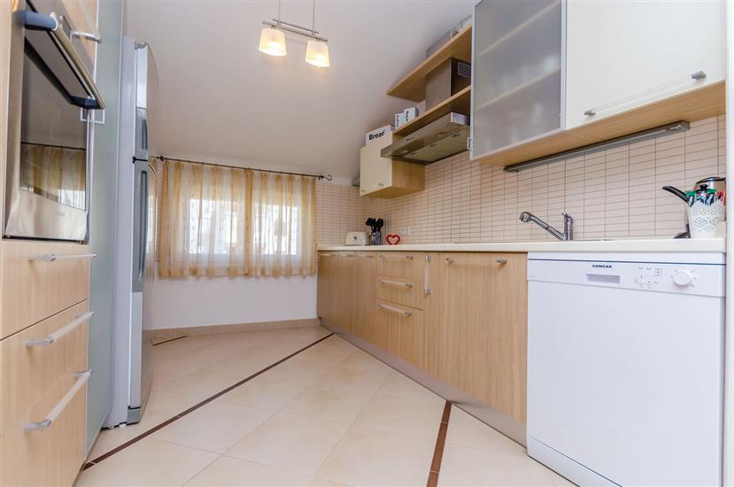 Apartment A1, for 5 persons