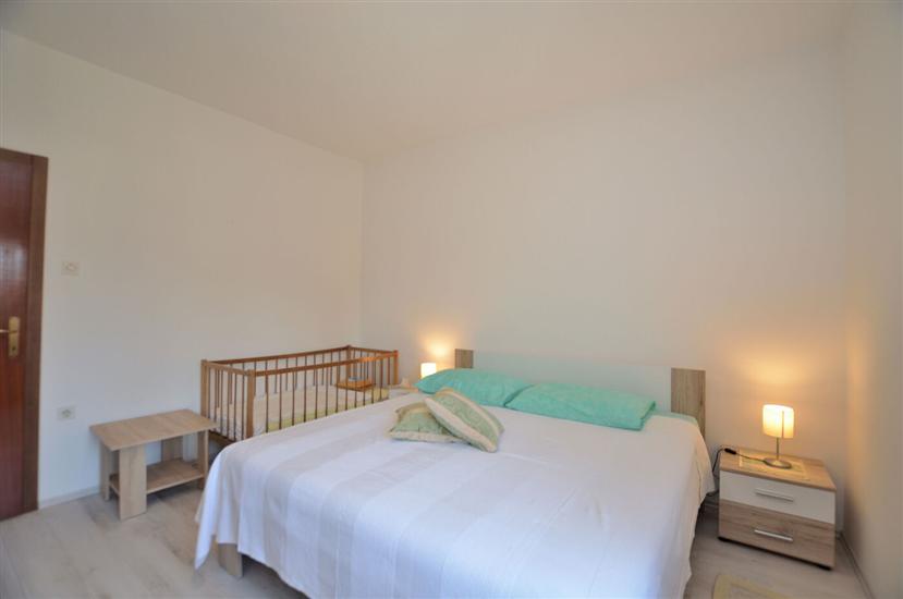 Apartment A1, for 8 persons