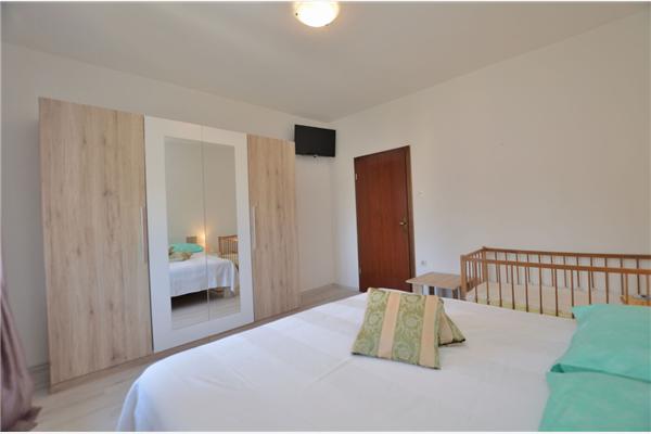 Apartment A1, for 8 persons