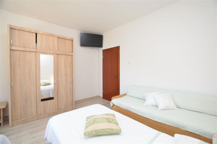 Apartment A1, for 8 persons