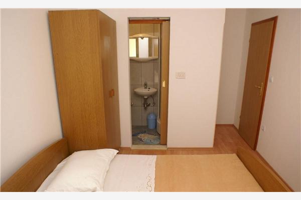 Apartment A1, for 7 persons