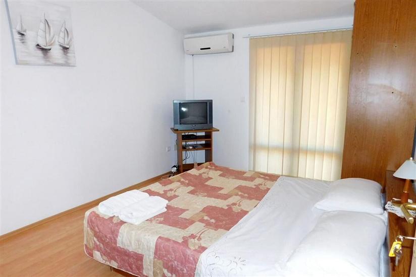 Apartment A1, for 7 persons