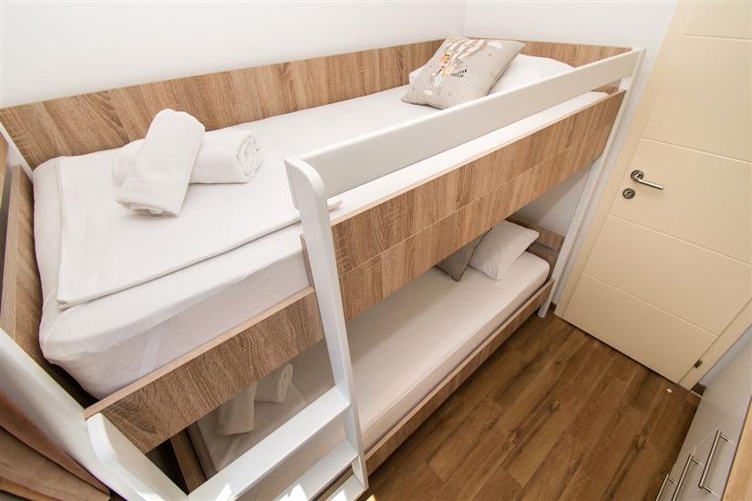 Apartment A2, for 6 persons