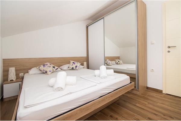 Apartment A2, for 6 persons