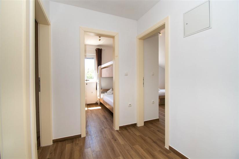 Apartment A2, for 6 persons