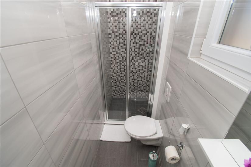 Apartment A2, for 6 persons