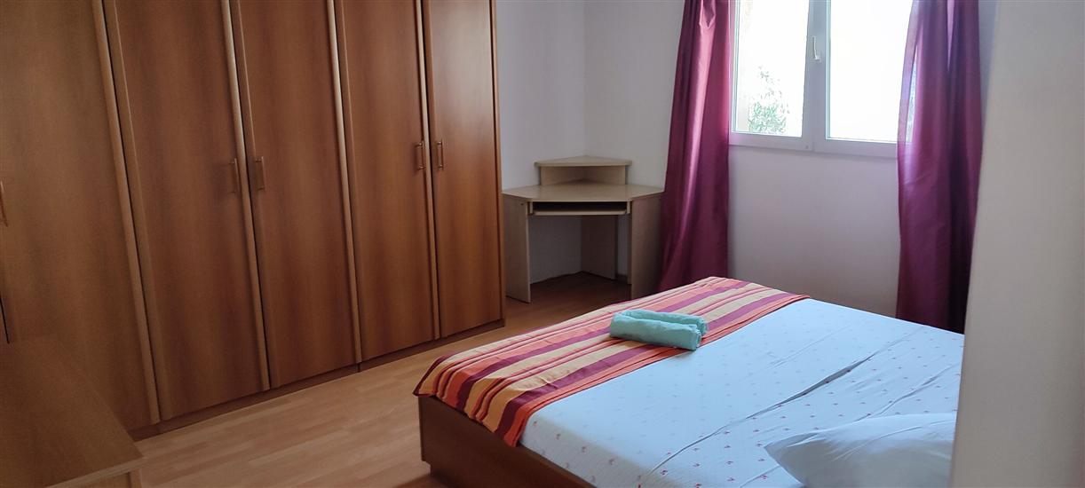 Apartment A2, for 6 persons