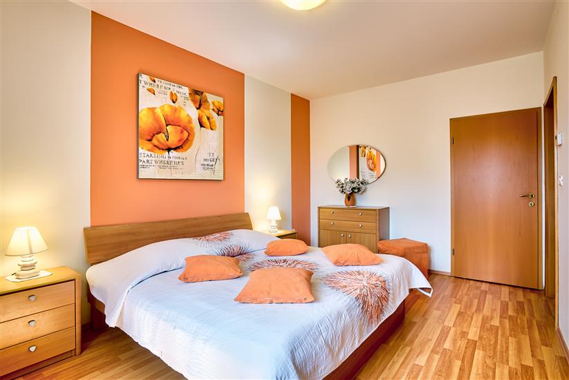 House K1, for 8 persons