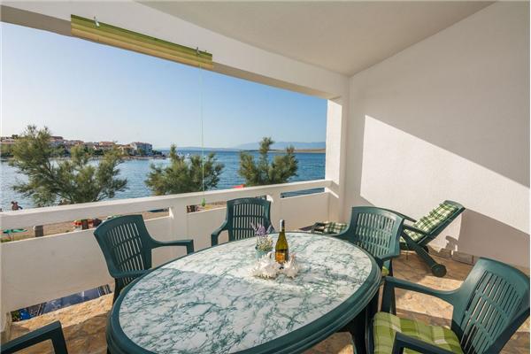 Apartment A1, for 3 persons