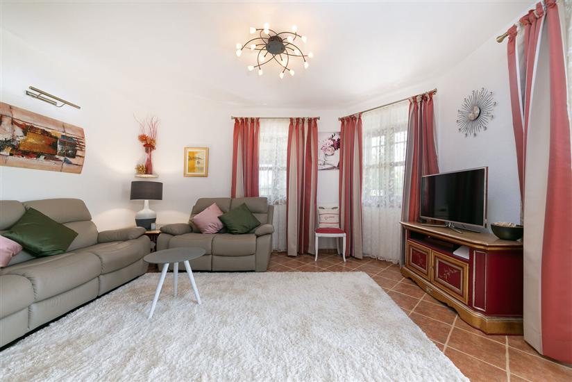 House K1, for 8 persons