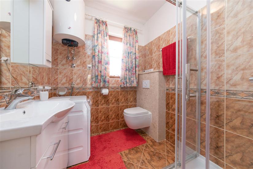 House K1, for 8 persons