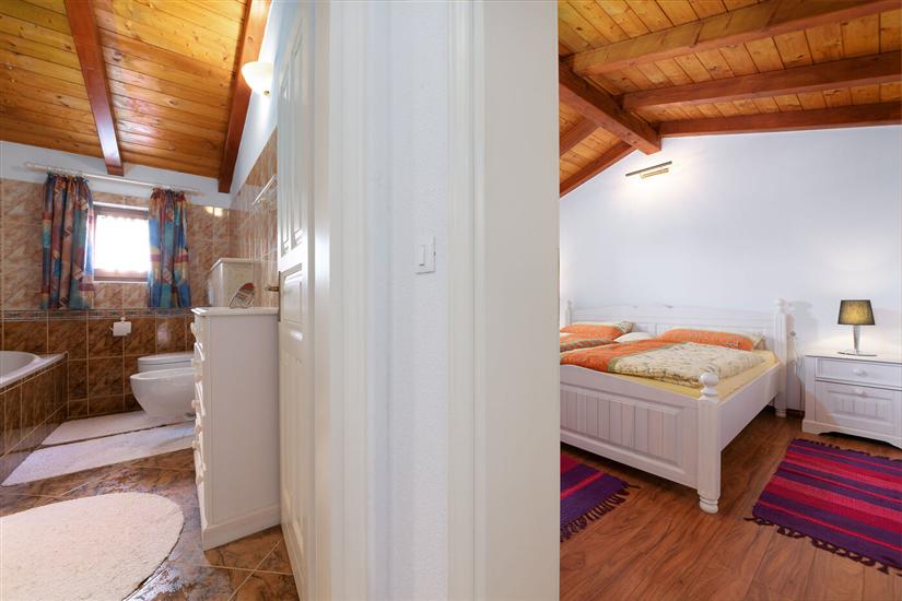 House K1, for 8 persons