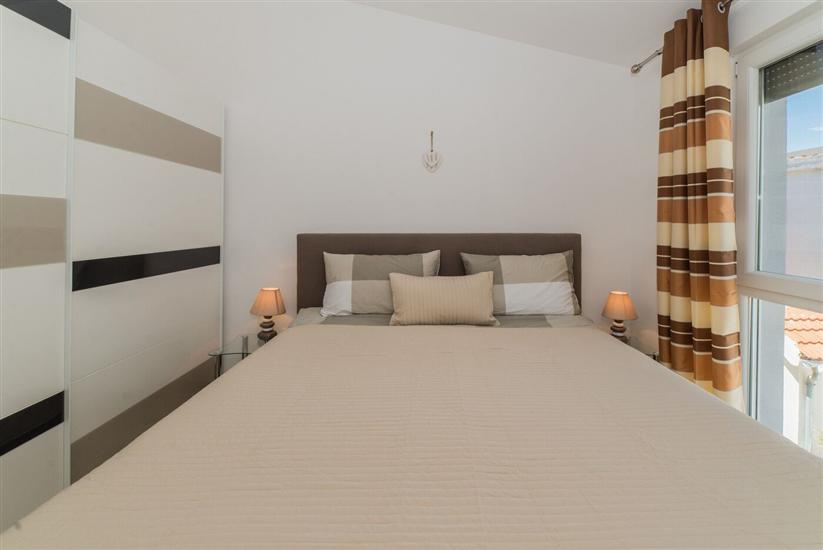 Apartment A2, for 6 persons