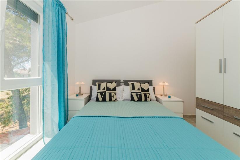 Apartment A2, for 6 persons