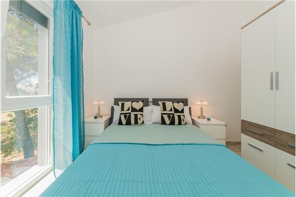 Apartment A2, for 6 persons