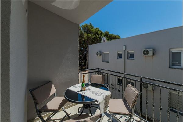 Apartment A2, for 6 persons