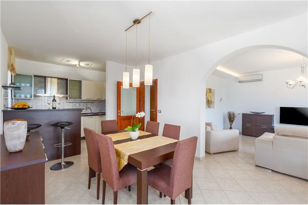 Apartment A1, for 6 persons