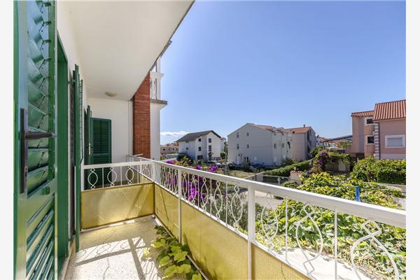 Apartment A1, for 5 persons