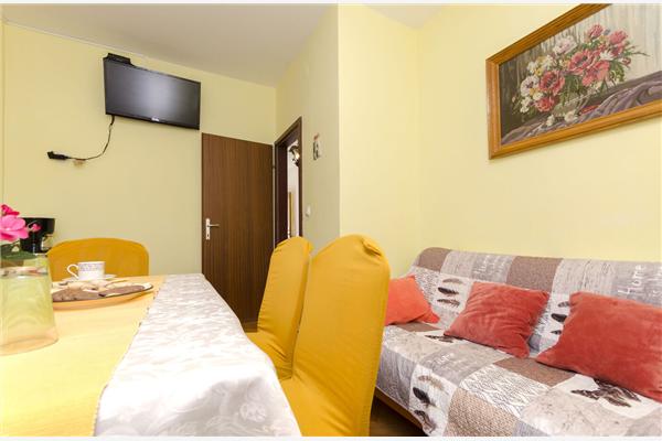 Apartment A1, for 5 persons